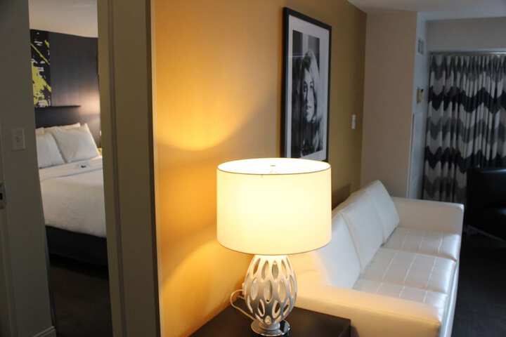 Room 25 of 69