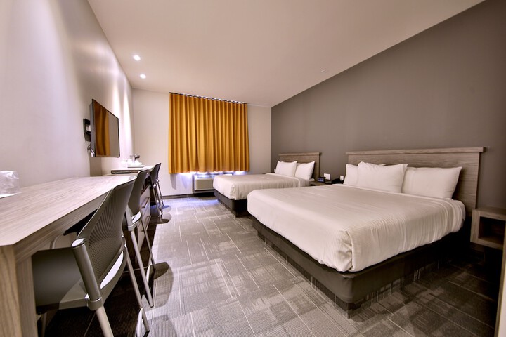 Room 21 of 34