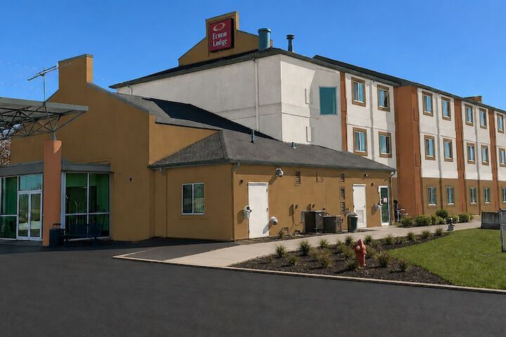 Econo Lodge Menomonie
