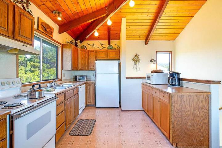 Haven Hideaway - Ocean Views from Every Room
