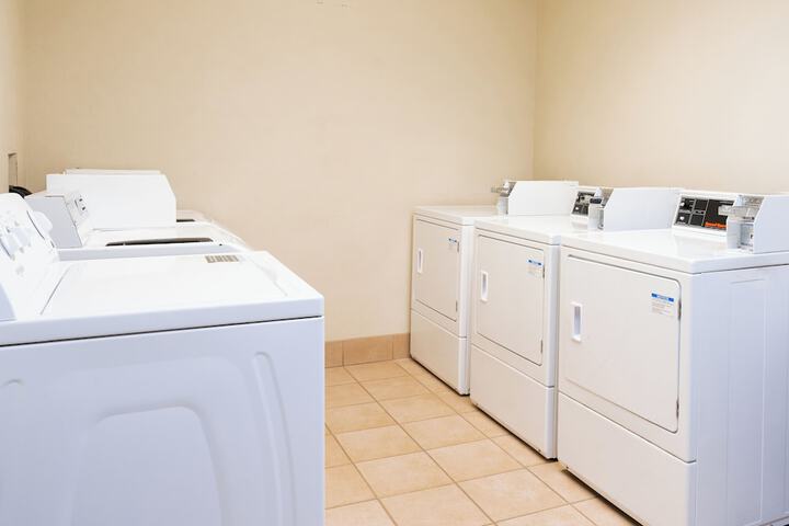 Laundry 109 of 112