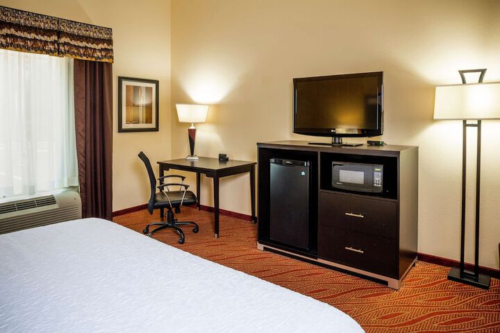 Room 32 of 70