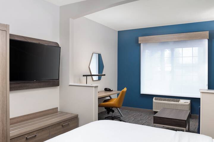 Room 46 of 120