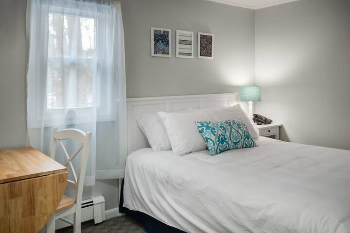 Room 9 of 25