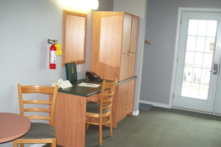 Room 28 of 40