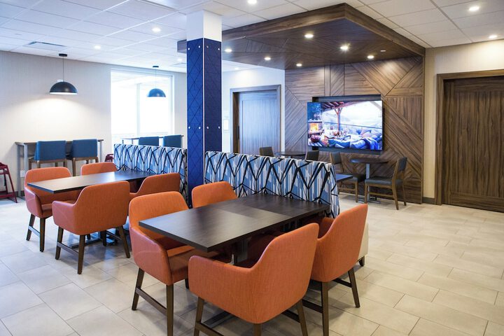 Holiday Inn Express and Suites Prince Albert South by IHG