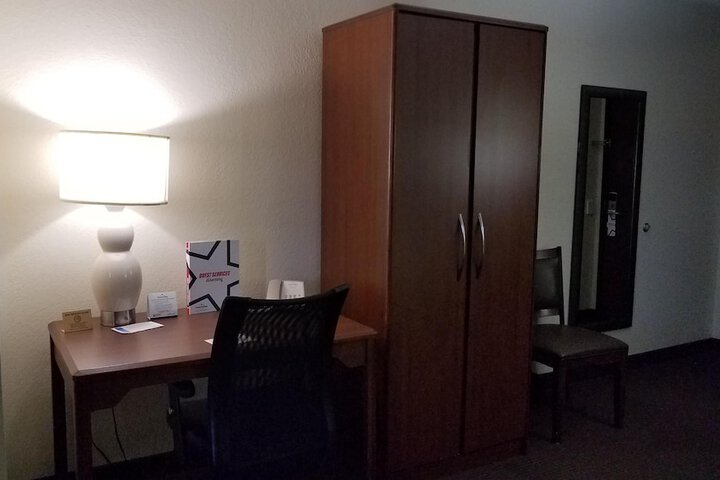 Room 23 of 52