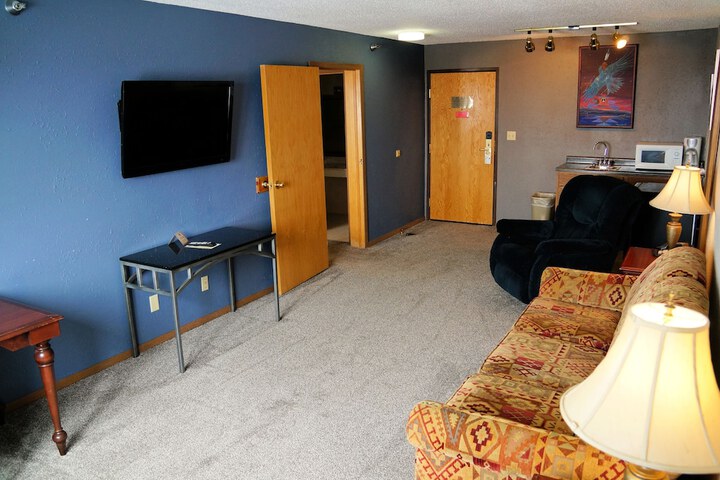 Room 17 of 35