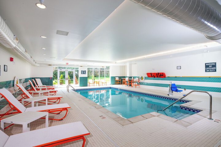 Holiday Inn & Suites Detroit - Troy by IHG