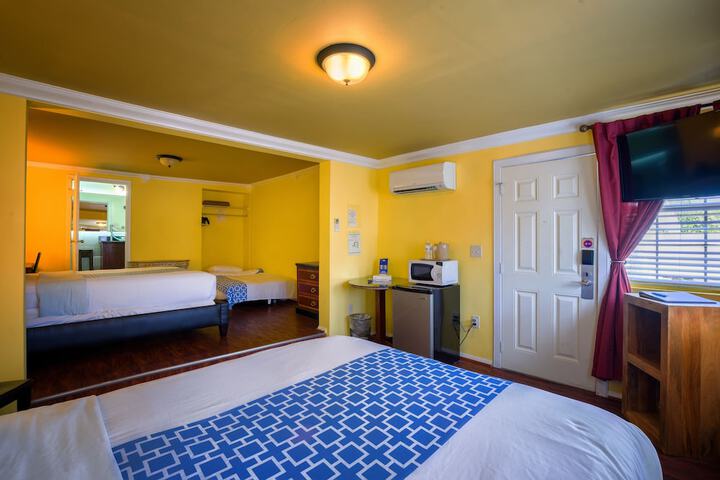 Room 30 of 44
