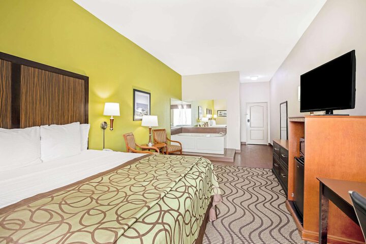 Room 21 of 30