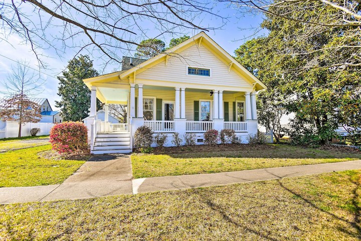 Edenton Vacation Rental w / Patio: Walk Downtown