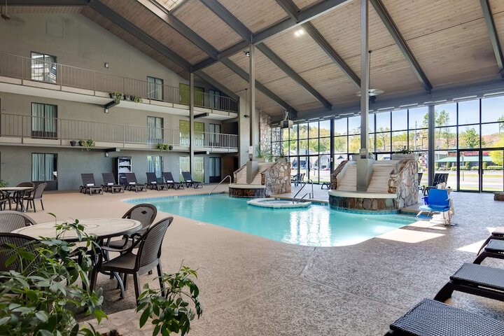 Pool 4 of 37