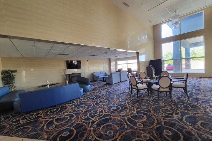 Days Inn & Suites by Wyndham Fort Saskatchewan