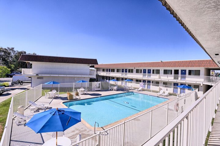 MOTEL 6 PITTSBURG. CA