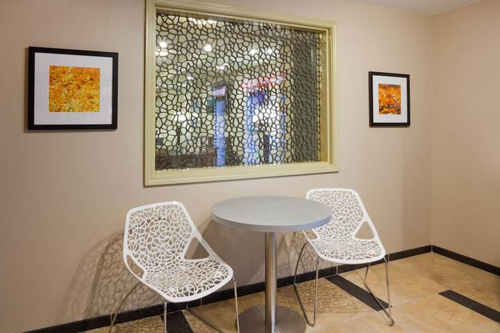 Breakfast/Coffee Service 28 of 31