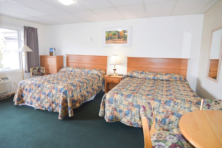 Shoreline Resort