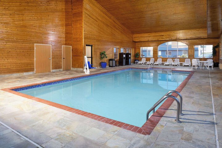 Pool 4 of 34