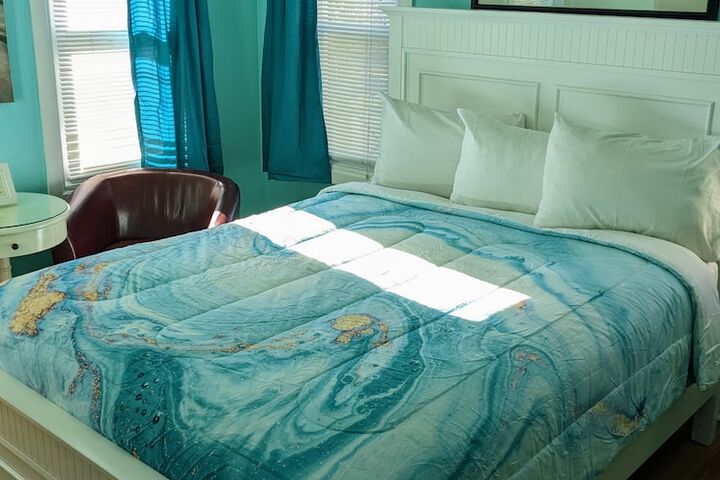 Room 93 of 119