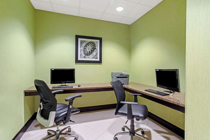 Business Center 45 of 45