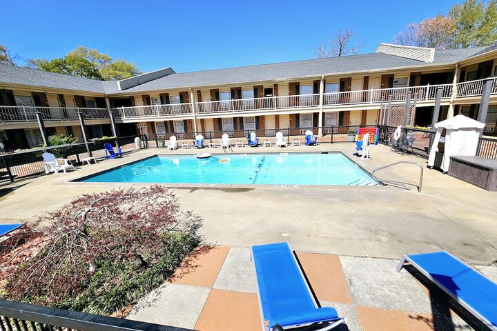 The Guest Lodge Gainesville