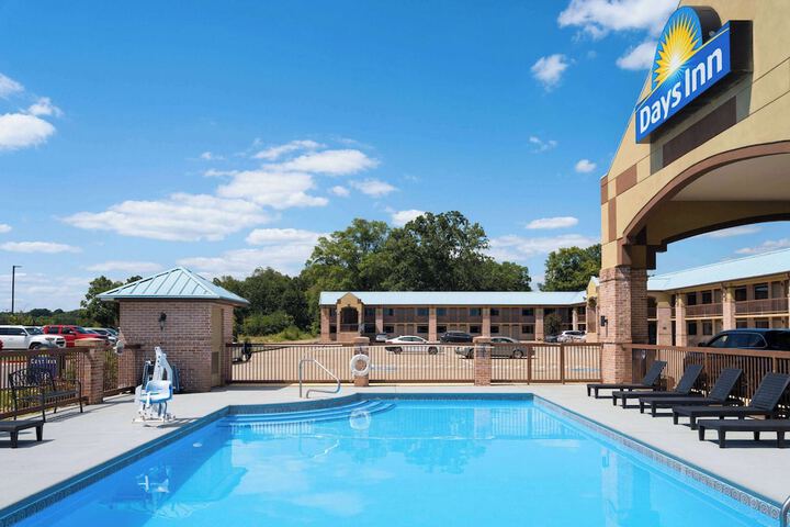 Pool 4 of 70