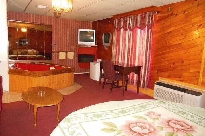 Room 7 of 44