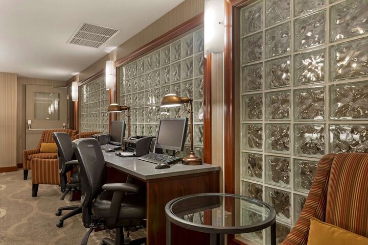 Business Center 87 of 88