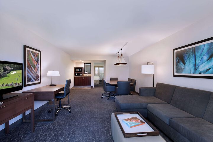 Room 26 of 46