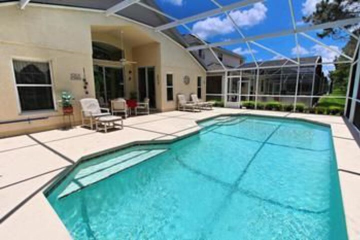 BRAND NEW 4 Bedroom Holiday home by Follow the sun vacation Rentals
