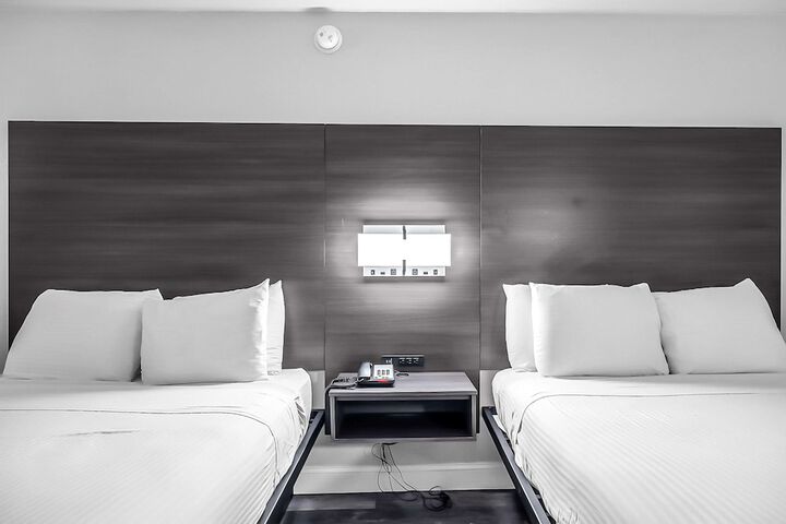 Room 14 of 31
