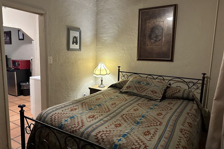Room 9 of 34