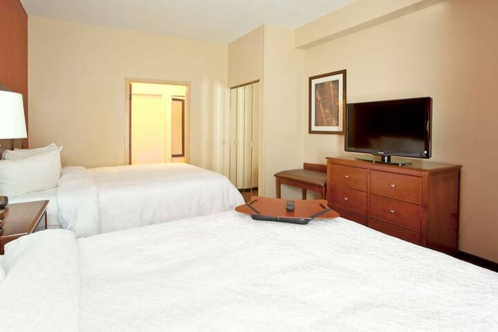 Hampton Inn & Suites El Paso-Airport