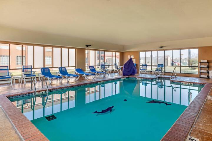 Comfort Inn & Suites Pauls Valley - City Lake