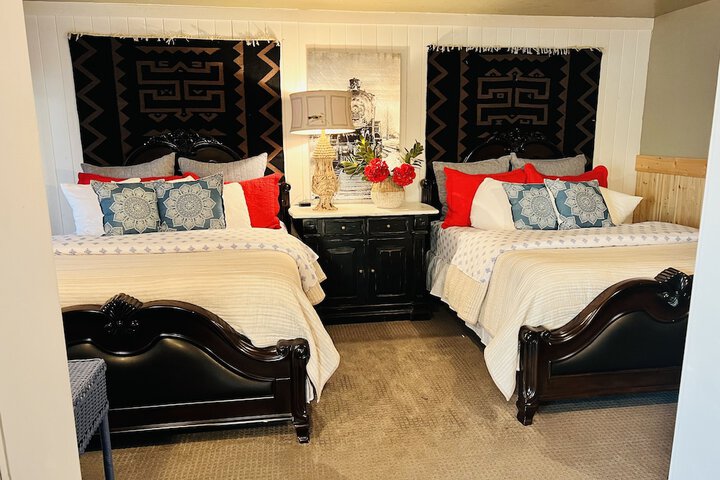 Room 21 of 103