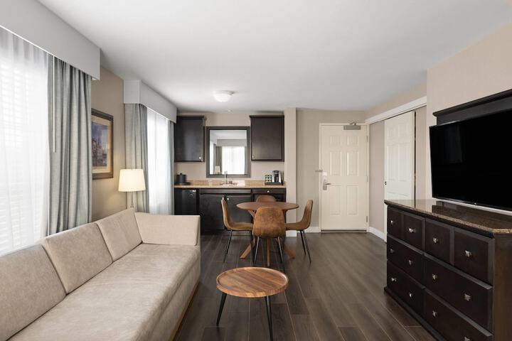 La Quinta Inn & Suites by Wyndham Paso Robles