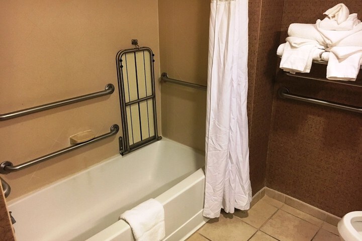 Room 16 of 54