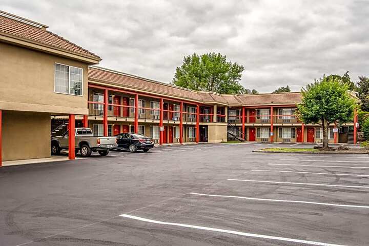 Econo Lodge Southeast