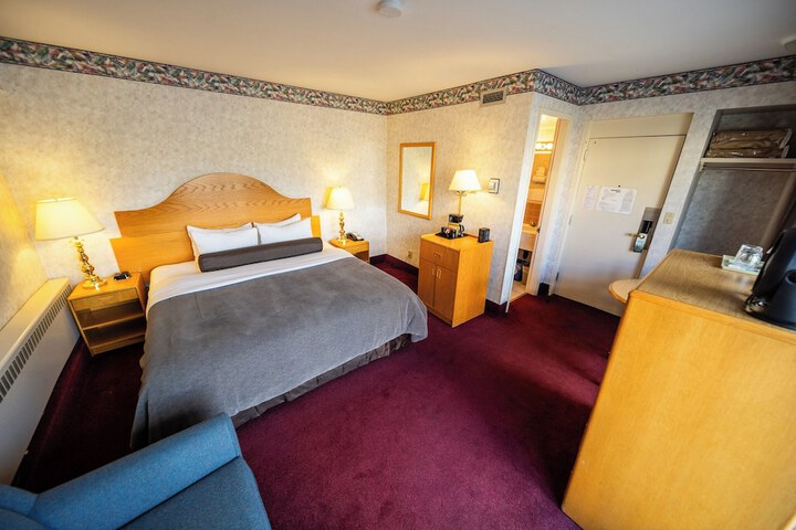Room 54 of 67