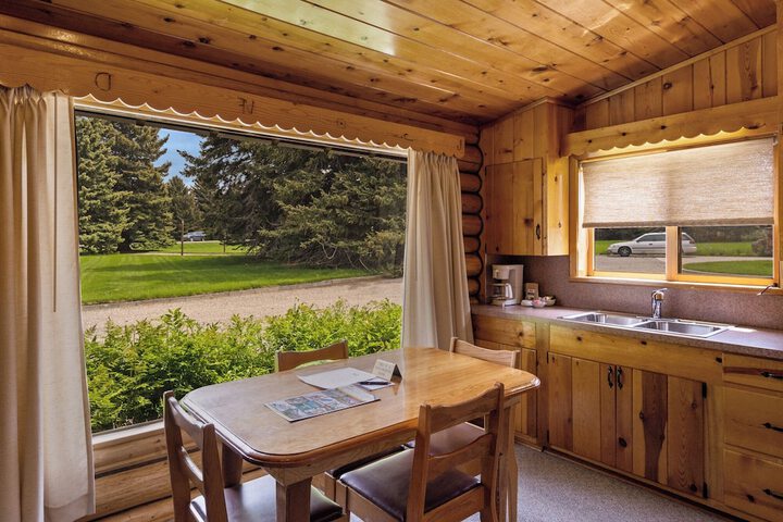 El Western Cabins & Lodges