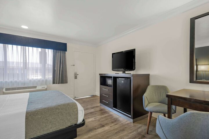 Room 12 of 55