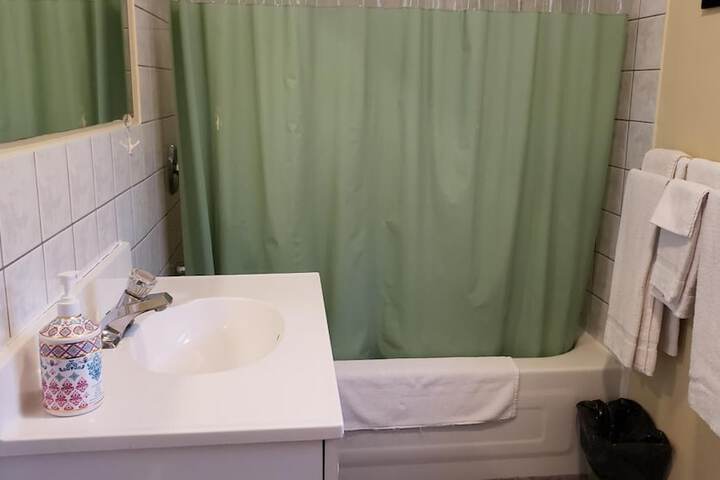 Room 10 of 42