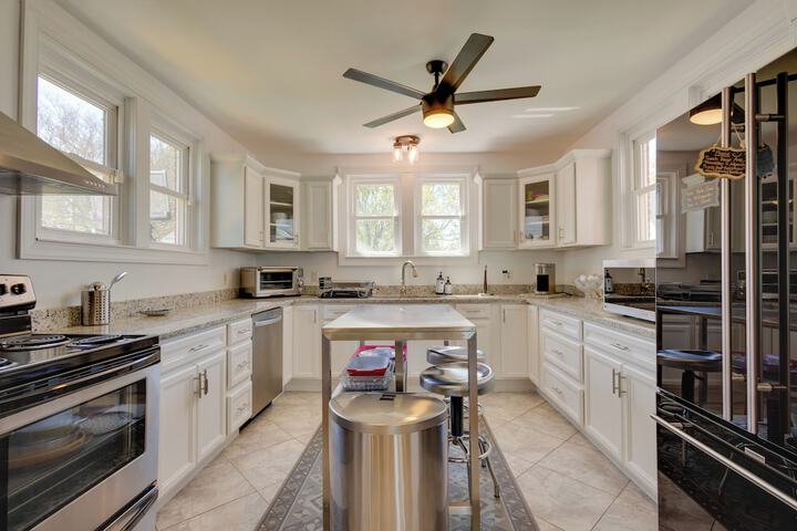 Beautiful Colonial Home on the Choptank River