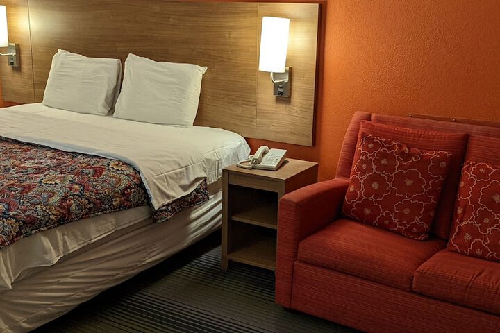 Budget Host Inn