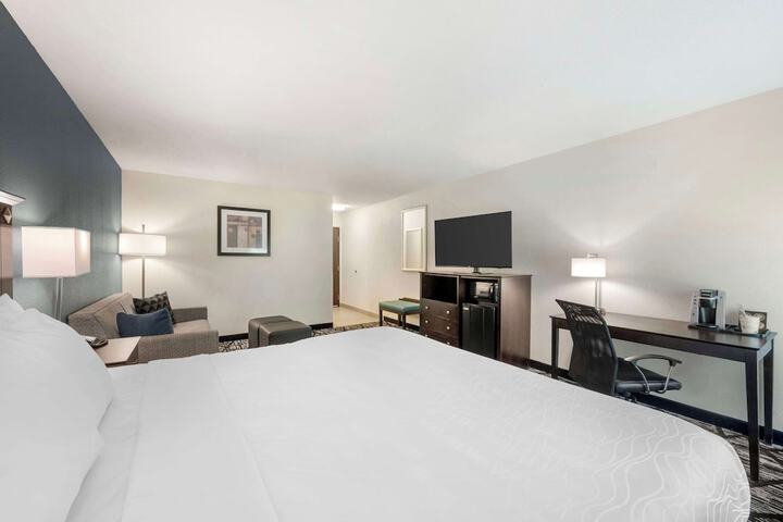 Room 7 of 40