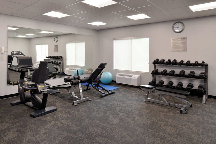 Fairfield Inn & Suites by Marriott Arlington Six Flags