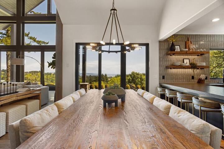 Escape to Wine Country Luxurious Getaway Awaits