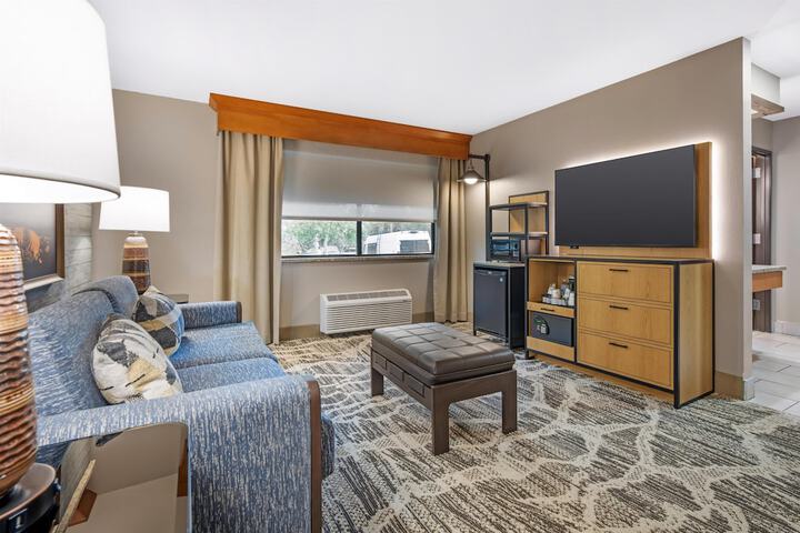 Best Western Plus GranTree Inn