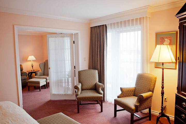 Room 16 of 46