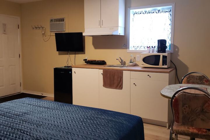 Room 25 of 42